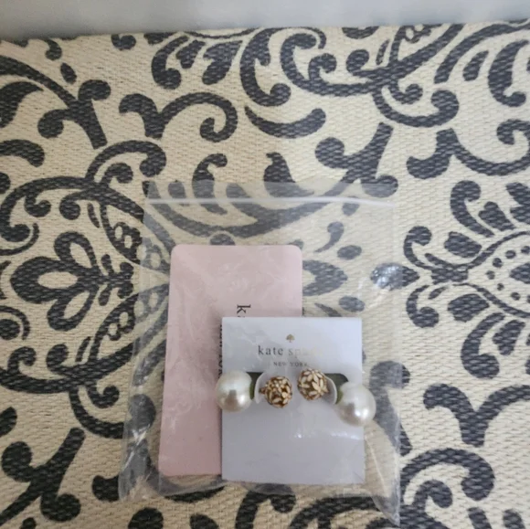 Kate Spade At First Blush Wallflower Studs Pearl back reversible earrings - Picture 4 of 5